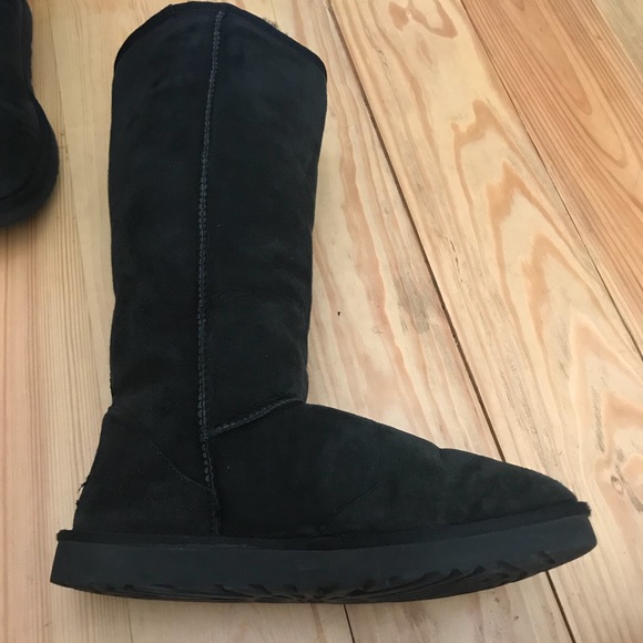 UGG boots tall size 11 - Picture 3 of 8